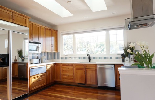 Saint Joseph Casa | The Harbor Hideout - Riverside home near Beaches, Pier, downtown shops