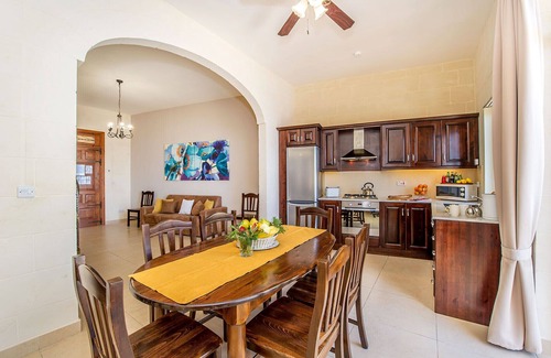 Ghajnsielem Villa | The Harbour Holiday Home
