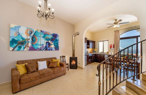 Ghajnsielem Villa | The Harbour Holiday Home