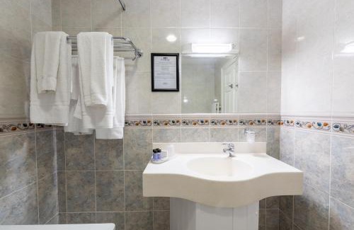 Buncrana Hotel | The Harbour Inn
