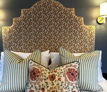 Carnlough Hotel | The Harbourview Hotel