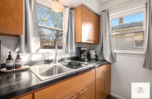 Grand Rapids Casa | The Harlan City Cottage - Extended Stay Welcome