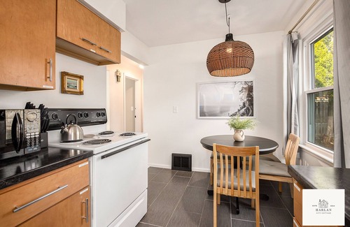 Grand Rapids Casa | The Harlan City Cottage - Extended Stay Welcome