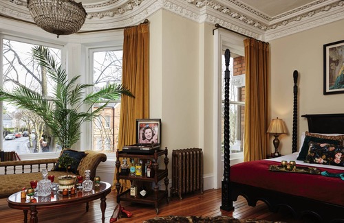 Queens Quarter Casa | The Harrison Chambers of Distinction