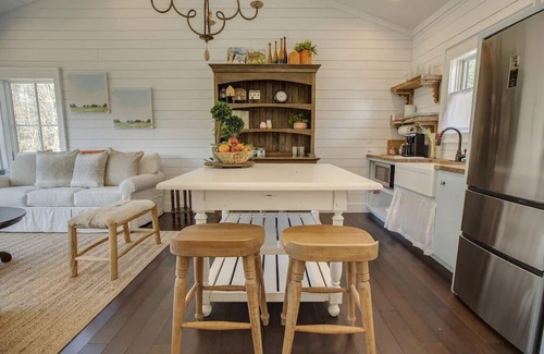 Scaly Mountain Cabaña | The Harvest House Cottage - Mountain Vineyard Getaway