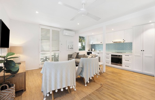 Noosa Heads Hotel | The Hastings Beach Houses