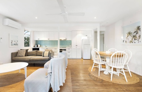 Noosa Heads Hotel | The Hastings Beach Houses
