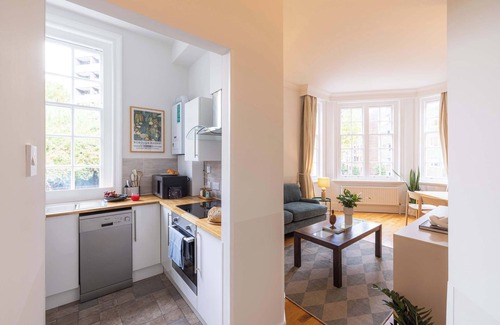 Vincent Square Apartamento | The Haven – Bright & Elegant 2BR in Victoria