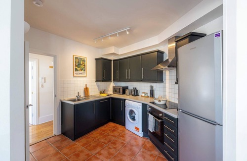 Vincent Square Apartamento | The Haven – Bright & Elegant 2BR in Victoria
