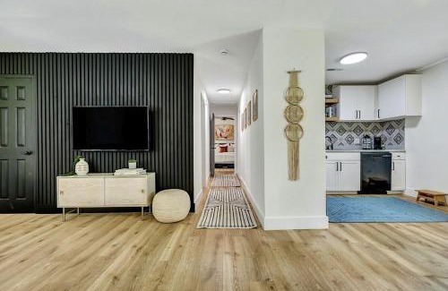 North Charleston Casa | The Haven Haus - 2 Kings 1 Queen, 5 Minutes from Airport, 15 minutes to downtown