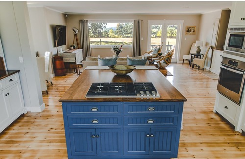 North Cowichan Casa | The Haven - Maple Bay's Premier Getaway