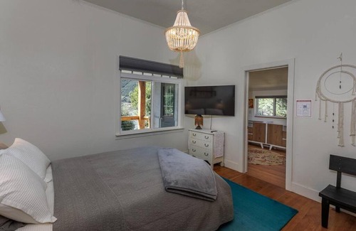 Mariposa Casa | The Haven on 7th Street