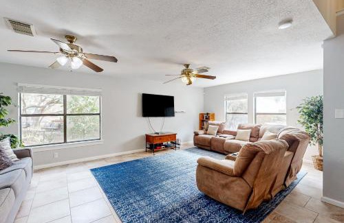 San Antonio Casa | The Hawk's Nest