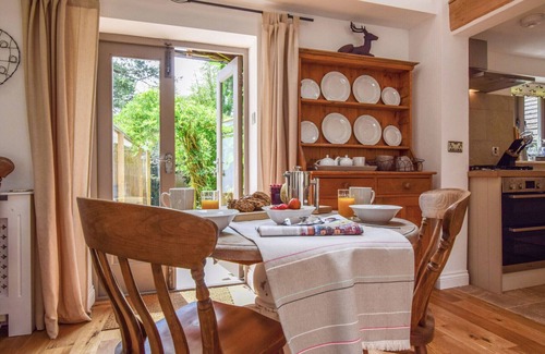 Kingscote Cabaña | The Hayloft at Walnut Farm, Kingscote, Cotswolds