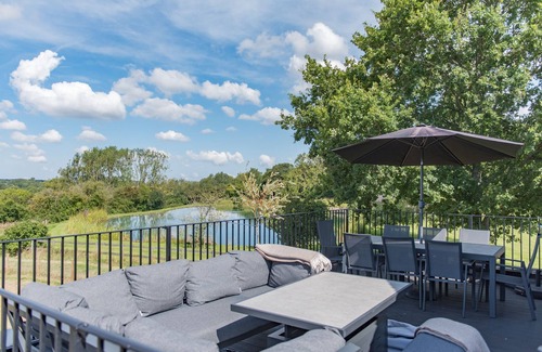 Etchinghill Cabaña | The Hayloft by Bloom Stays - beautiful location with hot tub