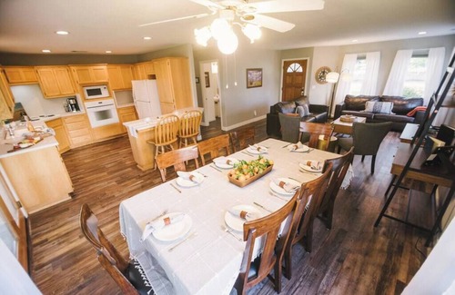 Paso Robles Casa | The Haymakers Inn - Large Outdoor Space