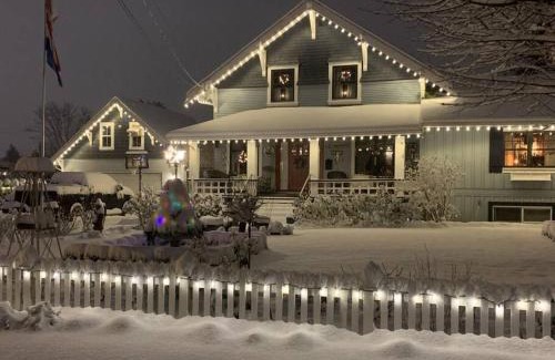 Chilliwack Proper Village West Cama Y Desayuno | The Hazelhouse