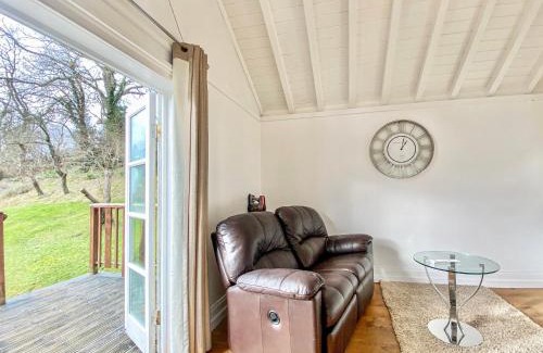 Stroud Casa | The Hazeling Hideaway