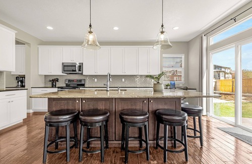 Gleneagle Casa | The Heart House - Spacious & Warm 6bd Family Home in Beautiful Monument Colorado