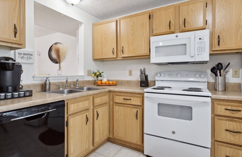 Coliseum Central Casa | The Heart ❤️ of Hampton- Walking Distance To Mall, Hospital, Coliseum