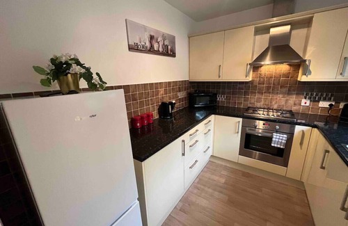 Burton on Trent Casa | The Heathers - Spacious 3 Bed, Home from Home