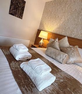 Ballymoney Hotel | The Hedges Hotel