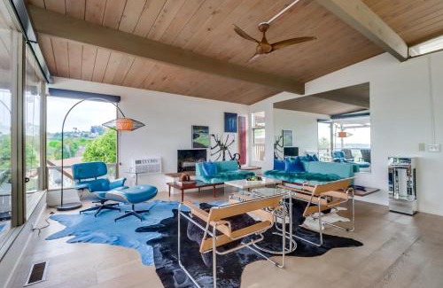 Mount Helix Casa | The Helix House - Pool & Mountain Views