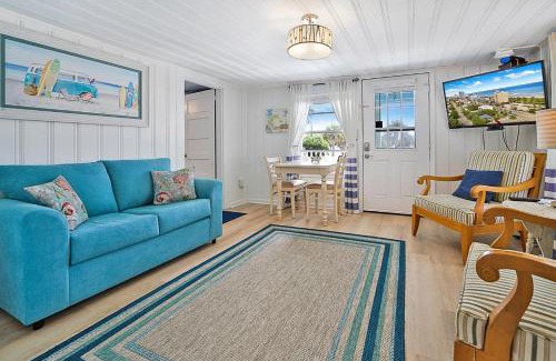 Downtown Myrtle Beach Casa | The Hemingway Cottage- 201 N Ocean