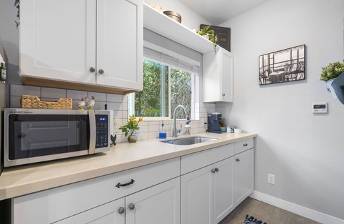F. Q. Story Casa | The Hen House: Enchanted Casita Near Downtown Phoenix