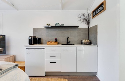 Moss Vale Cabaña | The Hen's Den, Moss Vale