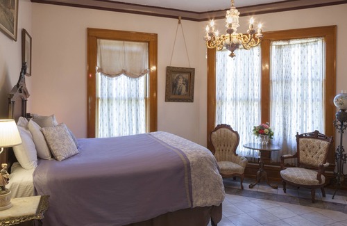 West Main HIll Cama Y Desayuno | The Henderson Castle Inn