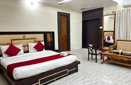 Dumka Hotel | The Heritage