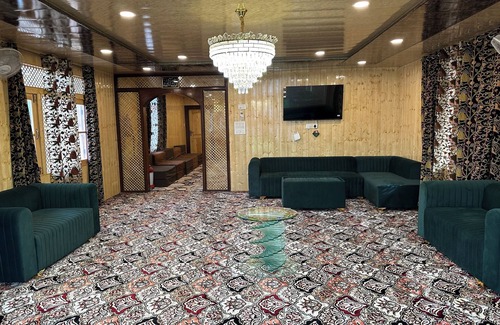 Dal Lake Hotel | The Heritage Safina Group Of Houseboats