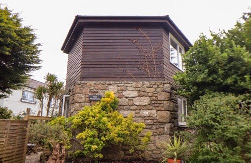 Goldsithney Cabaña | The Hexagon House