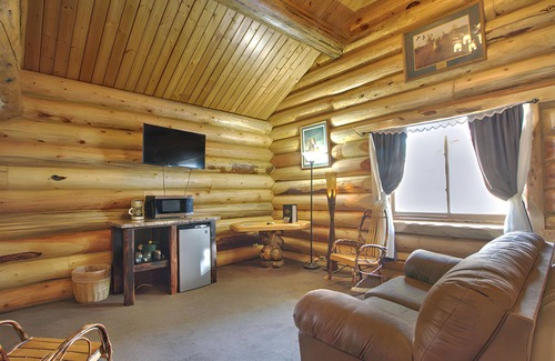 West Yellowstone Hotel | The Hibernation Station