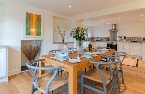 Lydney Cabaña | The Hickory - a joint property with 2 hot tubs, Forest of Dean