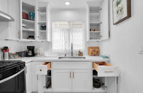 West Covina Apartamento | The Hidden Covina Retreat - BRAND NEW !
