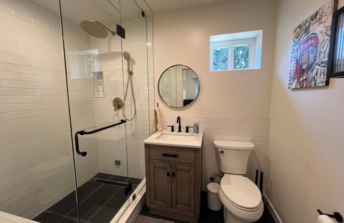 Los Angeles Casa | The Hidden Farmhouse - Perfect for Travel Nurses, Medical Students, and More!