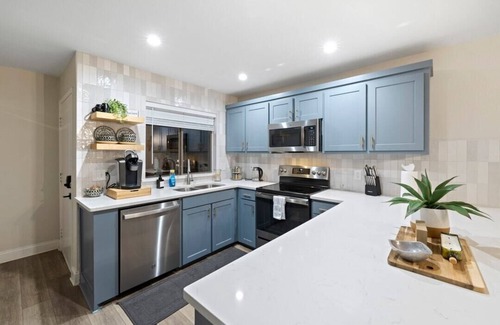 Lewisville Casa | The Hidden Gem: Gig Speed Internet | Saltwater Hot Tub | near DFW