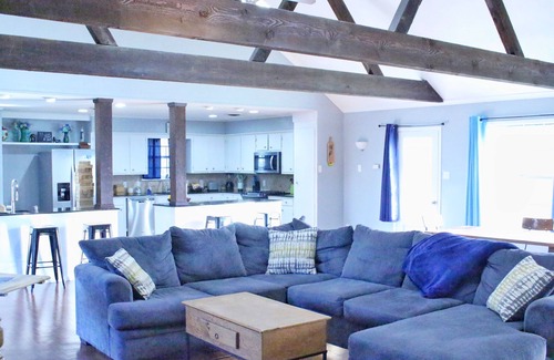 Sulphur Casa | The Hidden Gem - Huge Floor Plan - Game Room