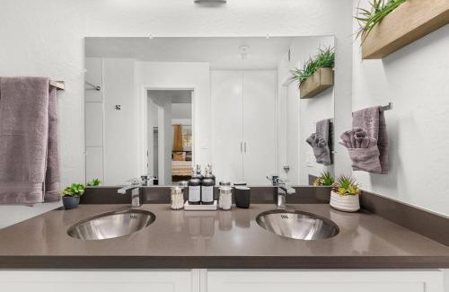 Chandler Apartamento | The Hidden Gem, King bed & Swimming Pool!