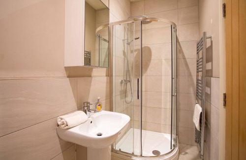 Harrogate City Centre Apartamento | The Hidden Gem of Harrogate-Sleeps 6