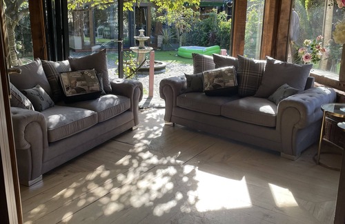 Barlby Cabina | The hide away more than you think with a hot tub out door pizza oven plus more