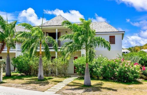 Freetown Villa | The Hideaway 3 Bedroom Townhouse with Pool