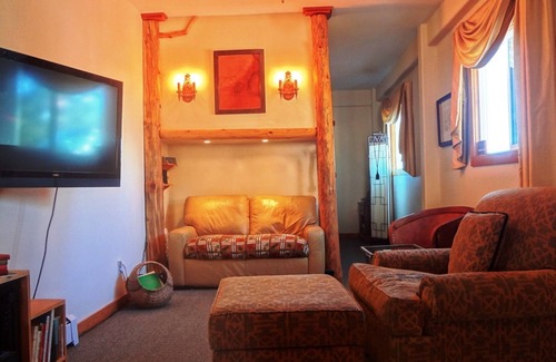 Florissant Apartamento | The Hideaway Apartamento en TihsreeD (Tiz-caña) Logia boda y Evento Lugar.