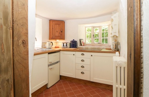 Ottery St Mary Cabaña | THE HIDEAWAY AT BURROW HILL, pet friendly in Ottery St Mary