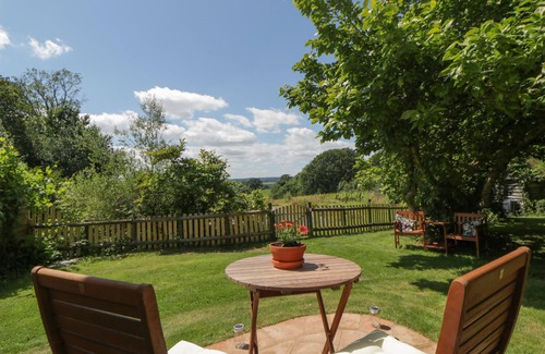 Ottery St Mary Cabaña | THE HIDEAWAY AT BURROW HILL, pet friendly in Ottery St Mary