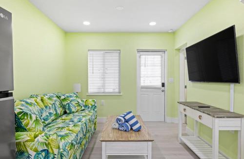 Sanibel Casa | The Hideaway Cottage at Palmview Inn of Sanibel