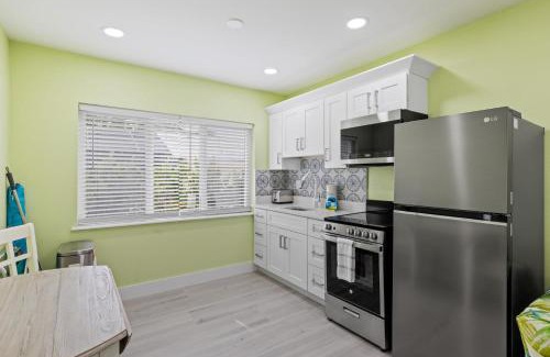 Sanibel Casa | The Hideaway Cottage at Palmview Inn of Sanibel