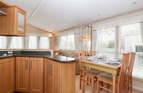 Portesham Cabaña | THE HIDEAWAY, family friendly, character holiday cottage in Portesham